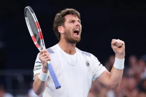 british player gives a victory sign at wimbledon 2025