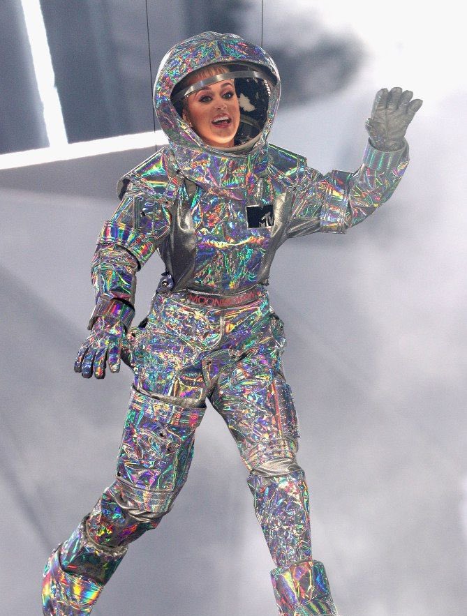 katy-perry-space-themed-comeback-new-era-music