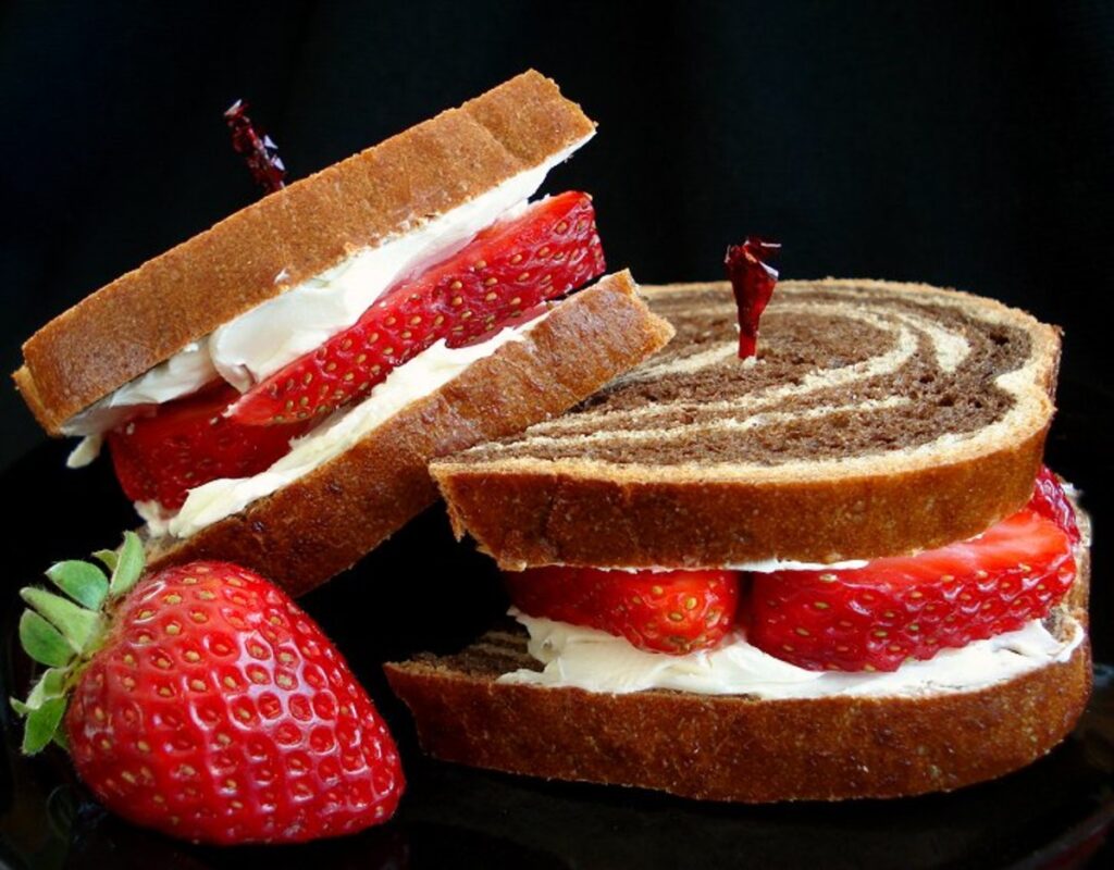 ms-strawberry-sandwiches-review