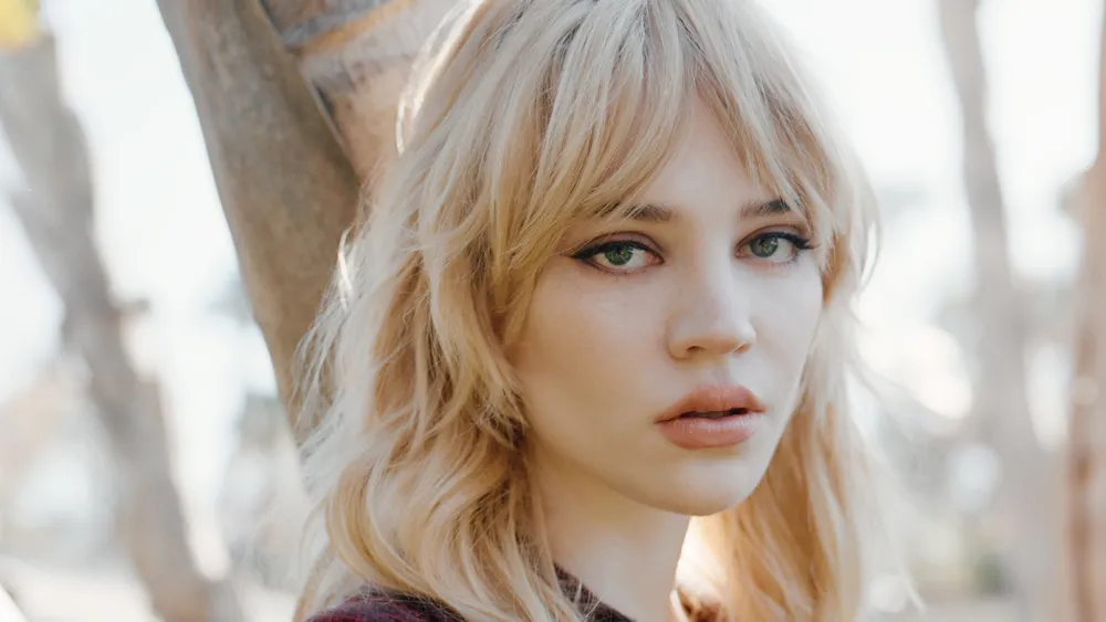 sophie-thatcher-hollywood-rising-star
